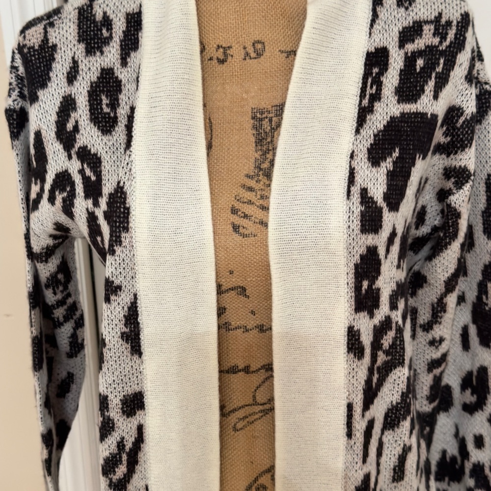 BB DAKOTA Leopard Print Open Front Cardigan Sweater S - Picture 5 of 9